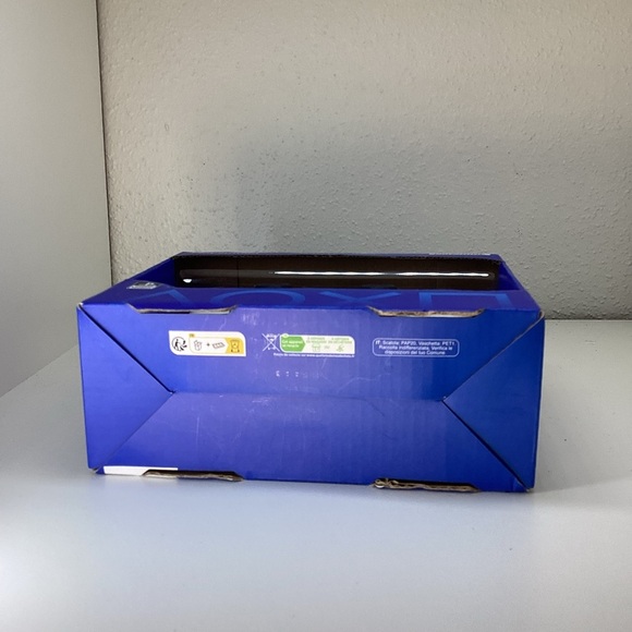 PlayStation PS4 Controller Alarm Clock Paladone White & Black USB Input NEW - Picture 4 of 5